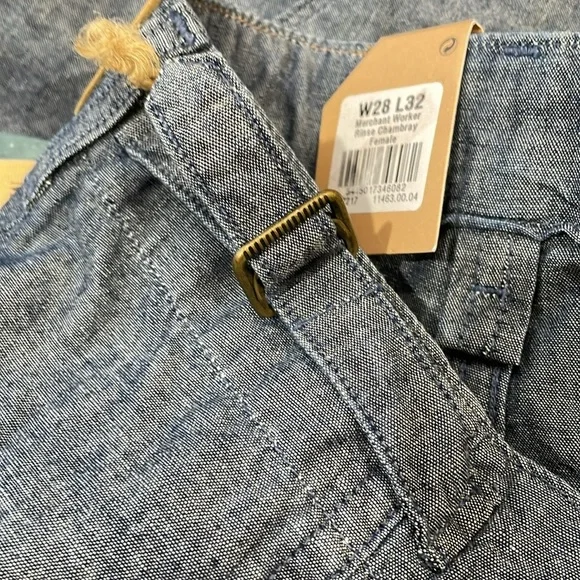 NWT-Levi’s women’s lightweight Made and Crafted jeans- Sz 28/32 - Picture 8 of 9